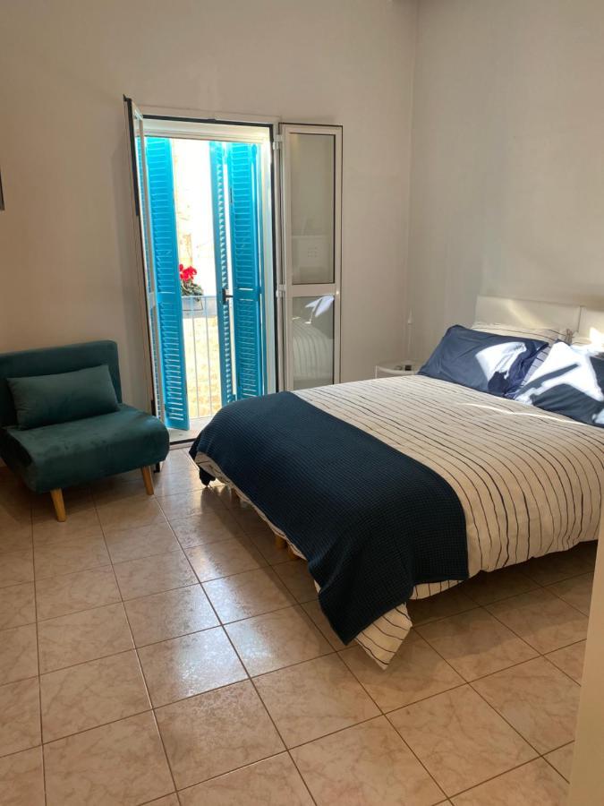 Arco Del Priore Bed & Breakfast Trani Exterior photo